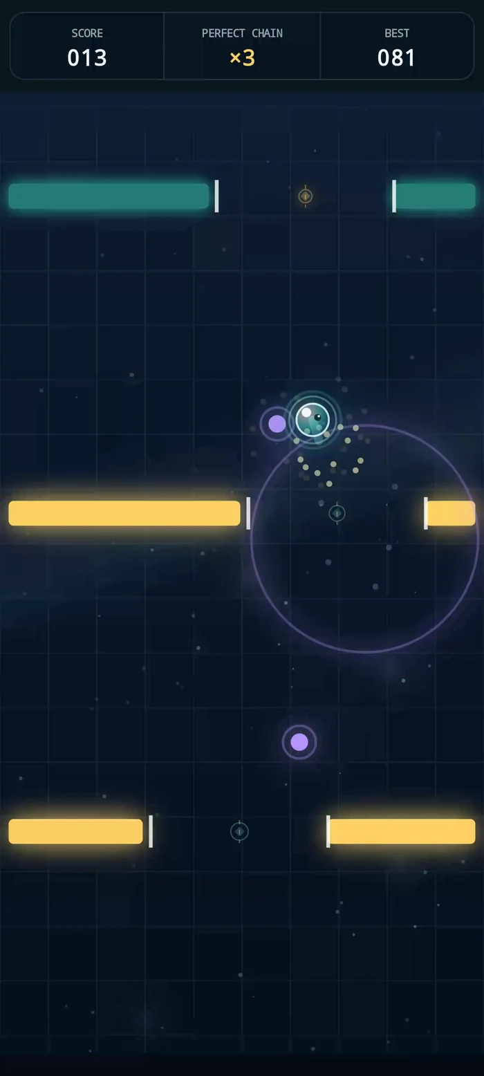 Pulse Pilot gameplay with moving teal and gold gates, energy pulses, score and perfect-chain counter